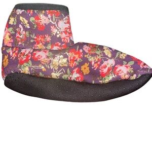 NWOT Kids 5-8 Warm Korean Traditional Slipper Sock